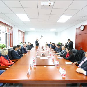 加拿大白求恩医学发展协会专家团来到兰州大学第二医院做医学交流工作