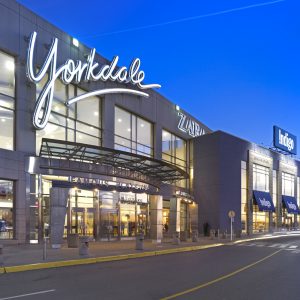 【快讯】多伦多连续发生四起抢劫案件,Yorkdale Mall被封锁了一个多小时