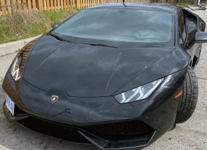 大多区一晚发生两起抢车事件 约克大学华人女生的兰博基尼被抢