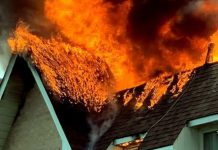 大多区北部的华人聚居区烈治文山发生严重火灾 浓烟烈火冲天 持续燃烧了5个多小时