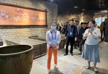 海外华文媒体赴四川阆中 品味醋中保宁滋味