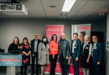 南湖斯特纳赫癌症中心举办多伦多华裔媒体参观活动