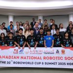 加拿大为即将前往韩国参加“第30届FIRA机器人世界杯竞赛”的国家机器人队举办启程仪式