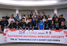 加拿大为即将前往韩国参加“第30届FIRA机器人世界杯竞赛”的国家机器人队举办启程仪式